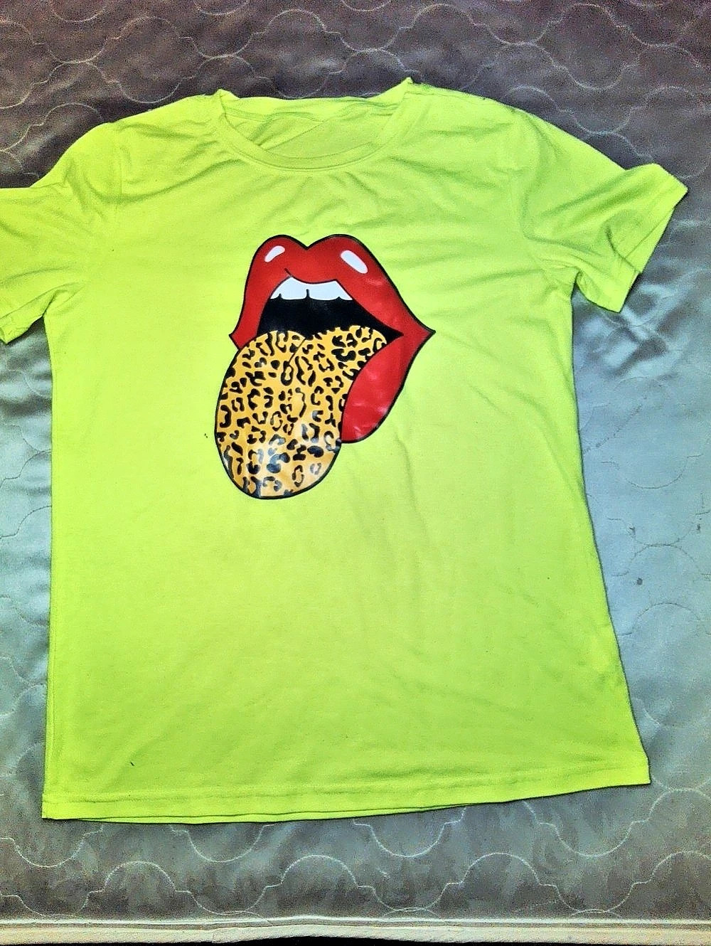 Graphic Short Sleeve Tee in Green